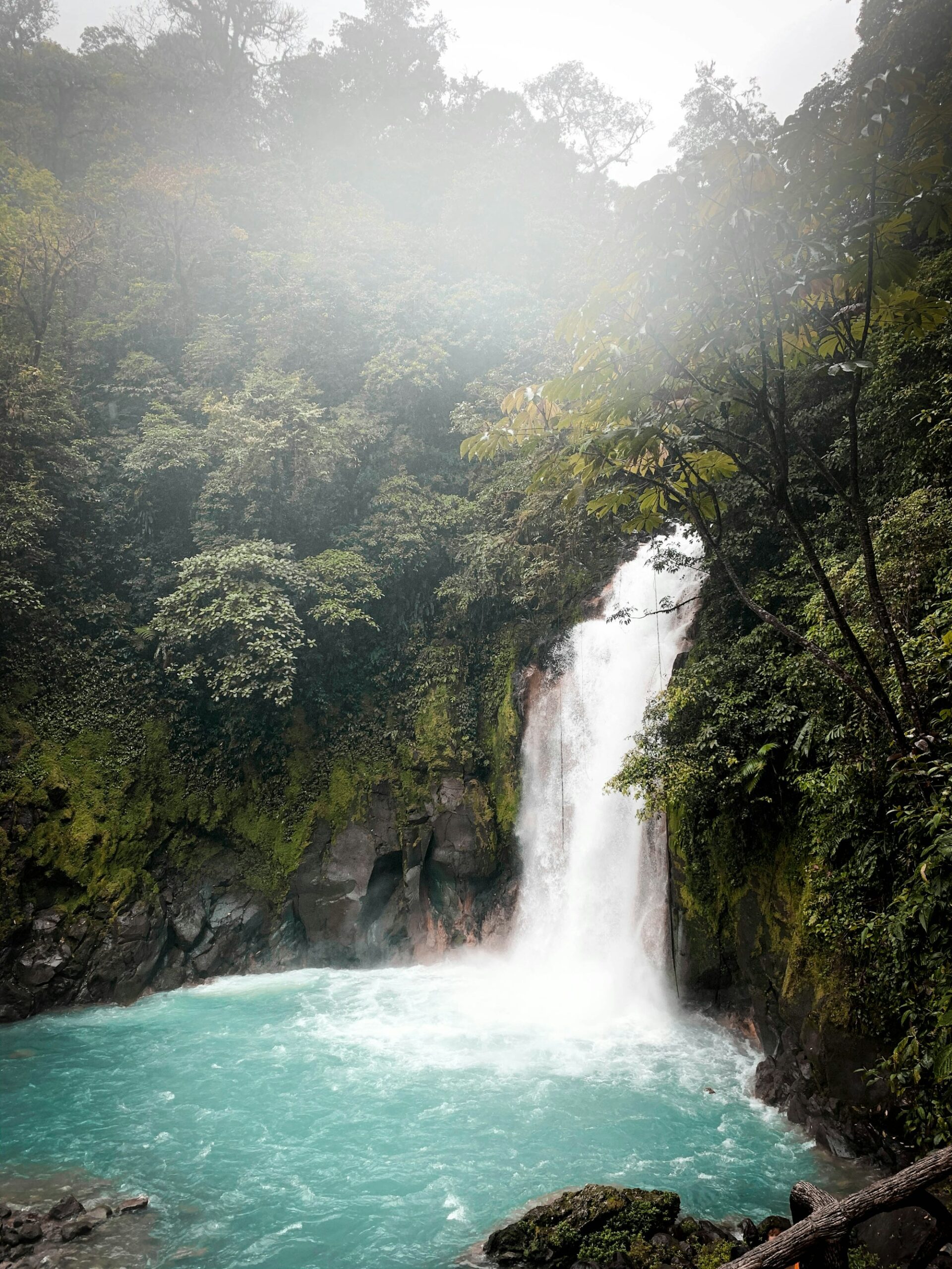 Río Celeste waterfall in Tenorio Volcano National Park